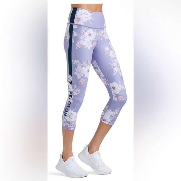 Peloton WITH Lavender Wild Flower High Rise Capris Size Large - Picture 1 of 14